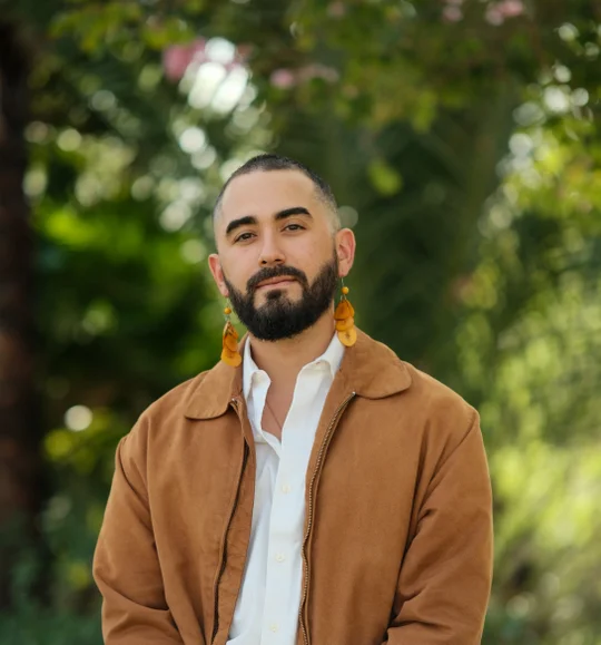 Andres Gonzalez Headshot_v3.jpg