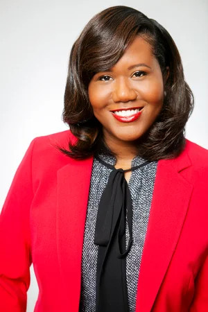 Dawnnesha Smith portrait photo.