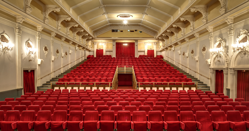 New steel roof over a heritage hall in Zagreb