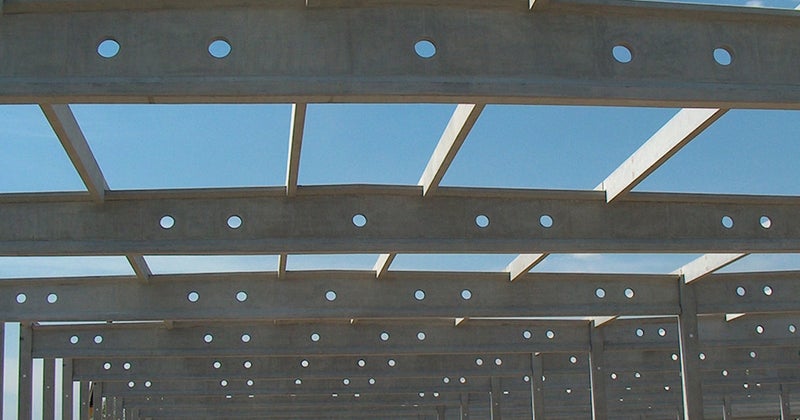 Precast concrete purlin of logistic hall CTPark Blučina