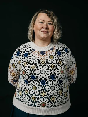 Sarah Crooke. Mid-shot