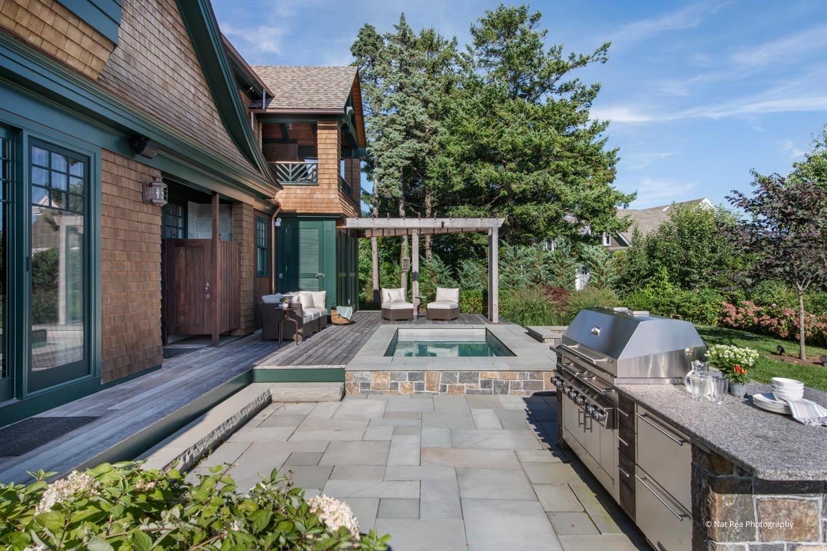 AP511 - Exterior of home with Heritage Series windows and doors