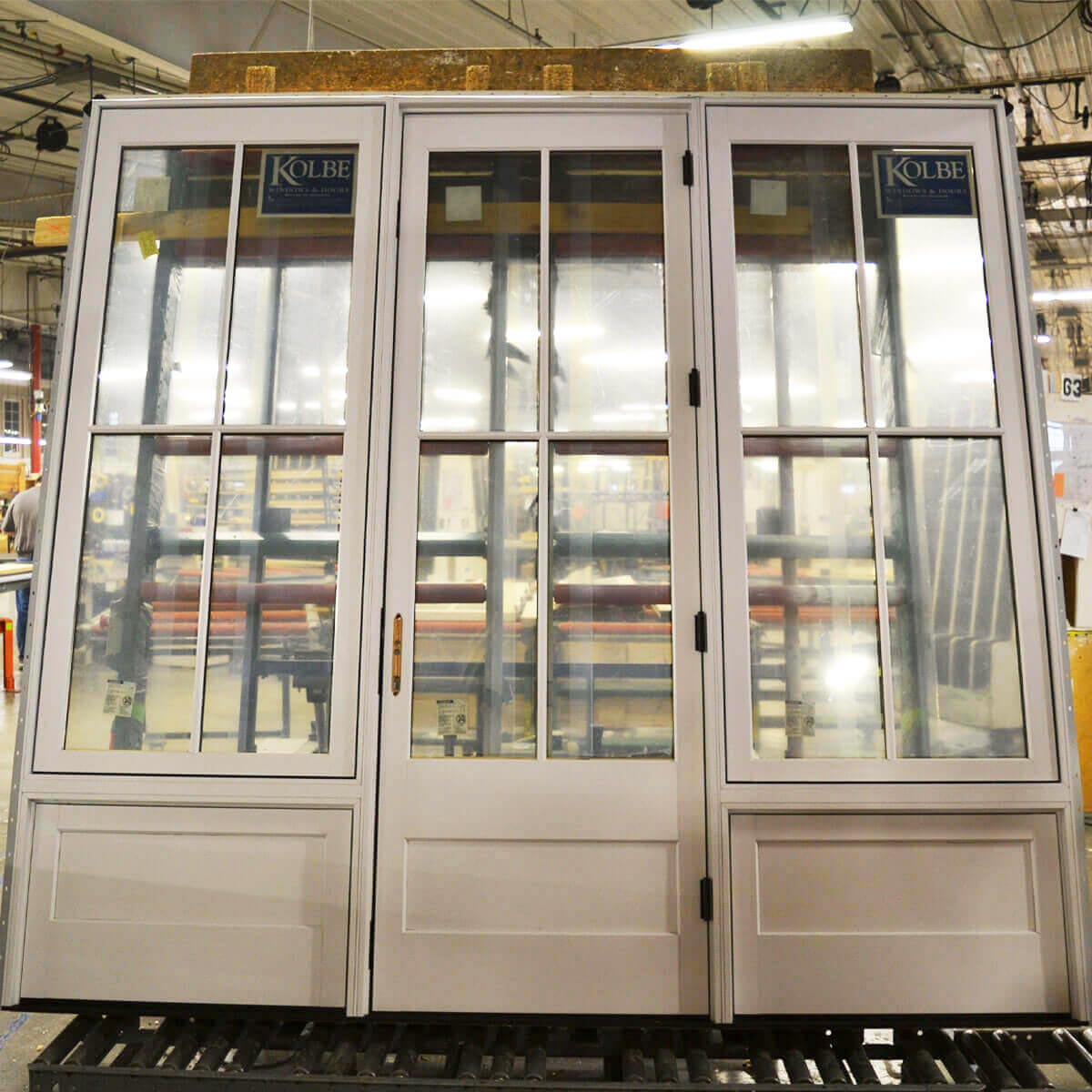 CS95-01, Door with Venting Sidelites (exterior)