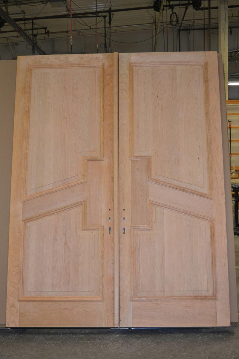 CS94-01, Cherry Doors with Custom Raised Panel Design (interior)