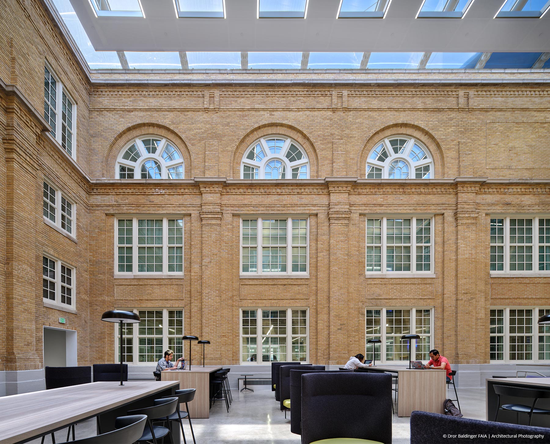 AN205 - interior courtyard of university - Ultra picture double hungs