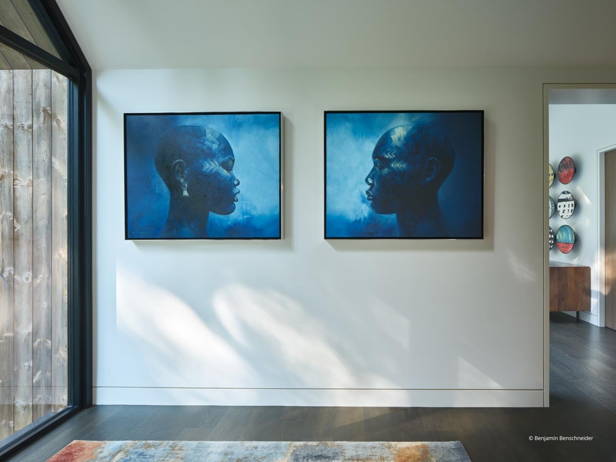 AR707 - Interior of home with VistaLuxe AL LINE windows and doors
