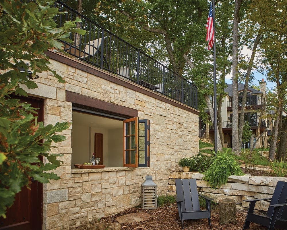 Ultra Series folding window
Extruded aluminum clad exterior with Dark Sky Mica Finish
