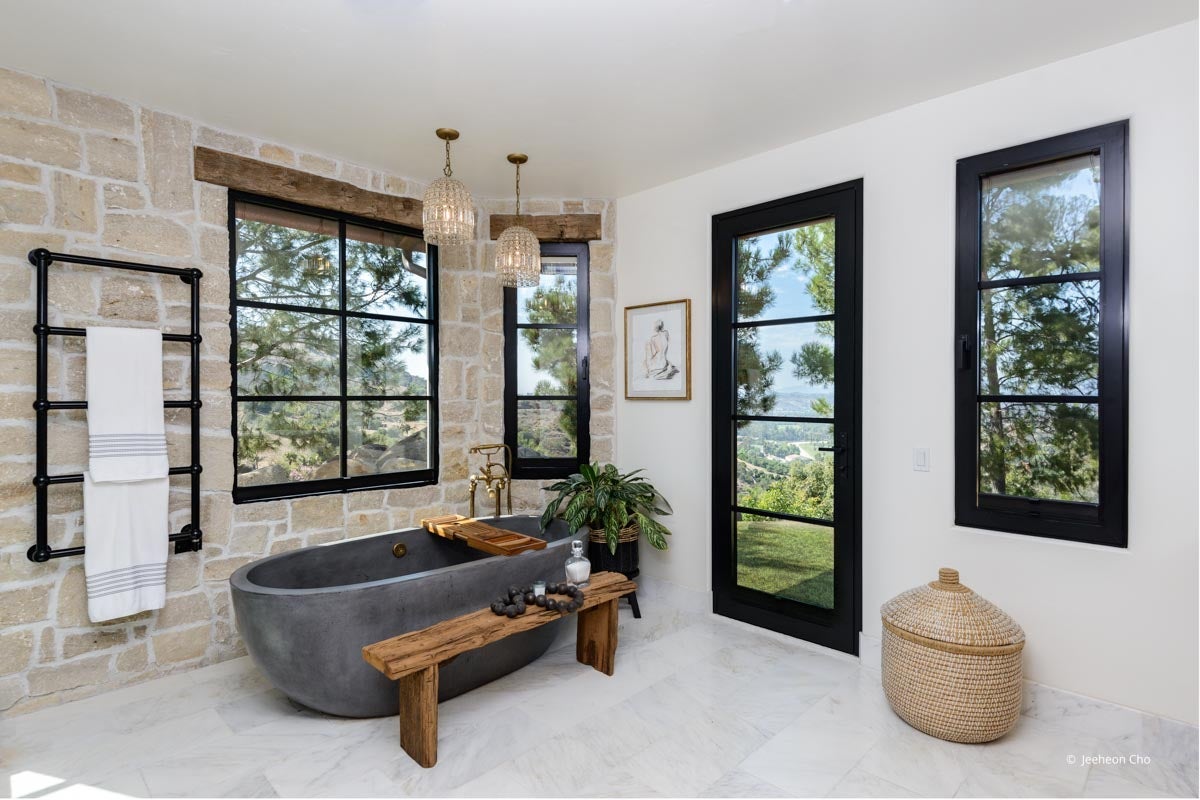 AP2103 - Interior of home with VistaLuxe AL LINE windows and doors