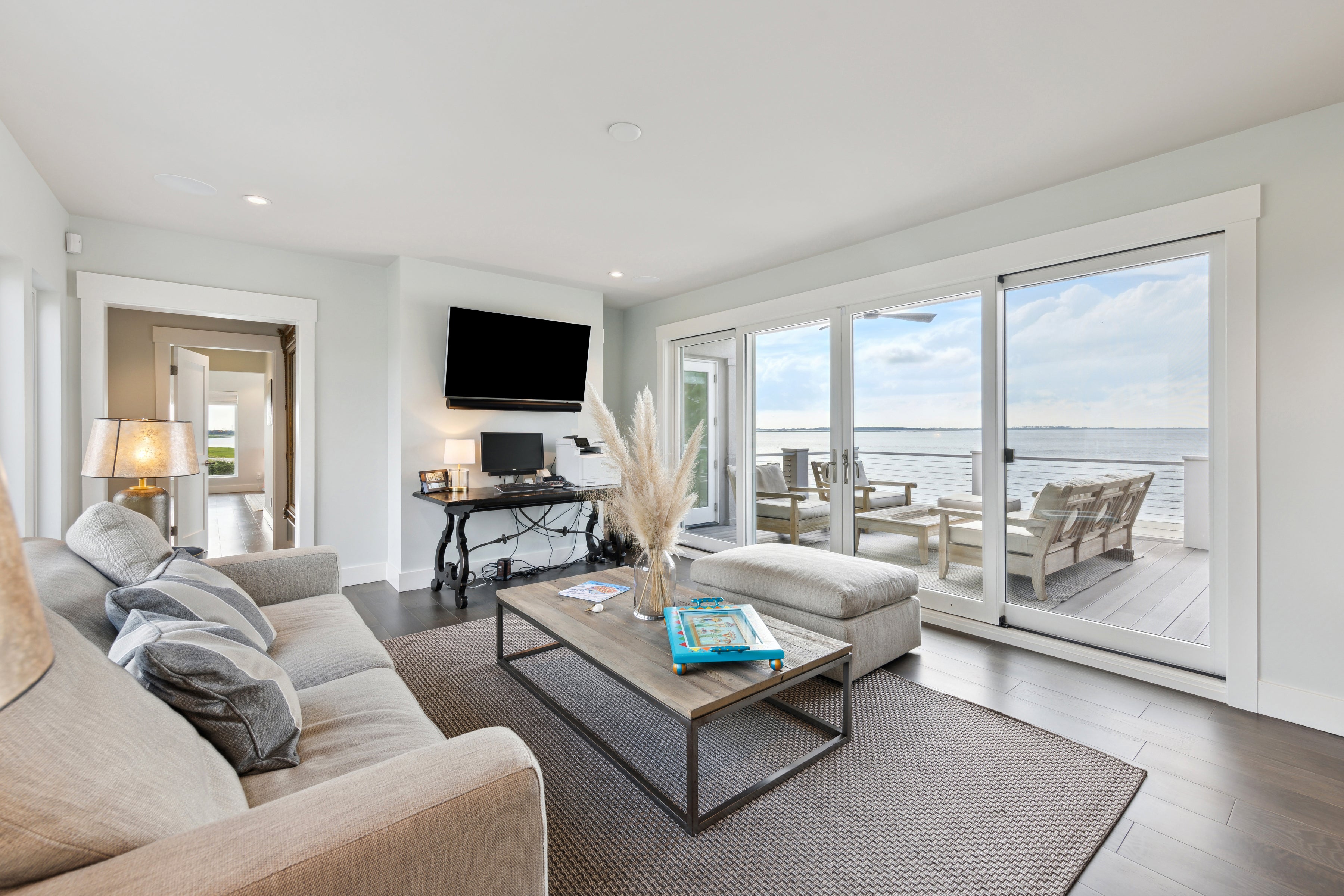 AN553 – Interior of waterfront home with Ultra windows and doors