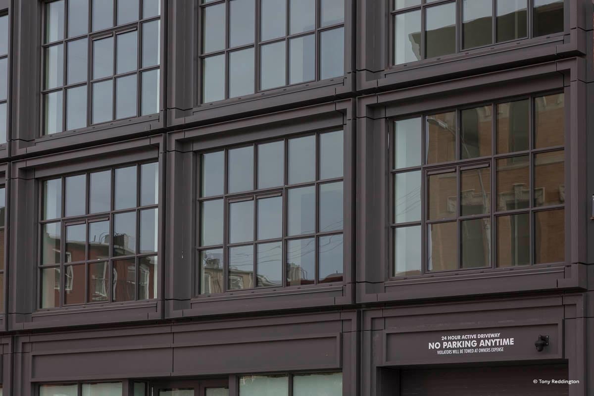 XX105 - Exterior of commercial building with Reynaers window systems