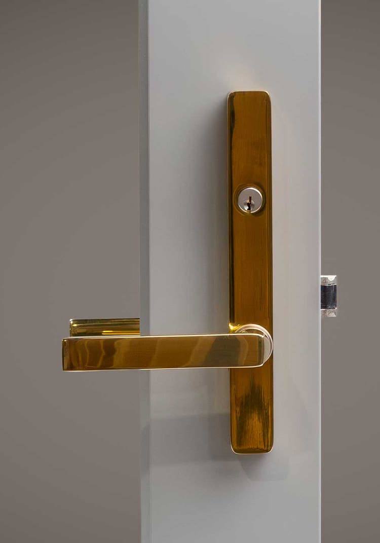 Exterior – Unlacquered brass