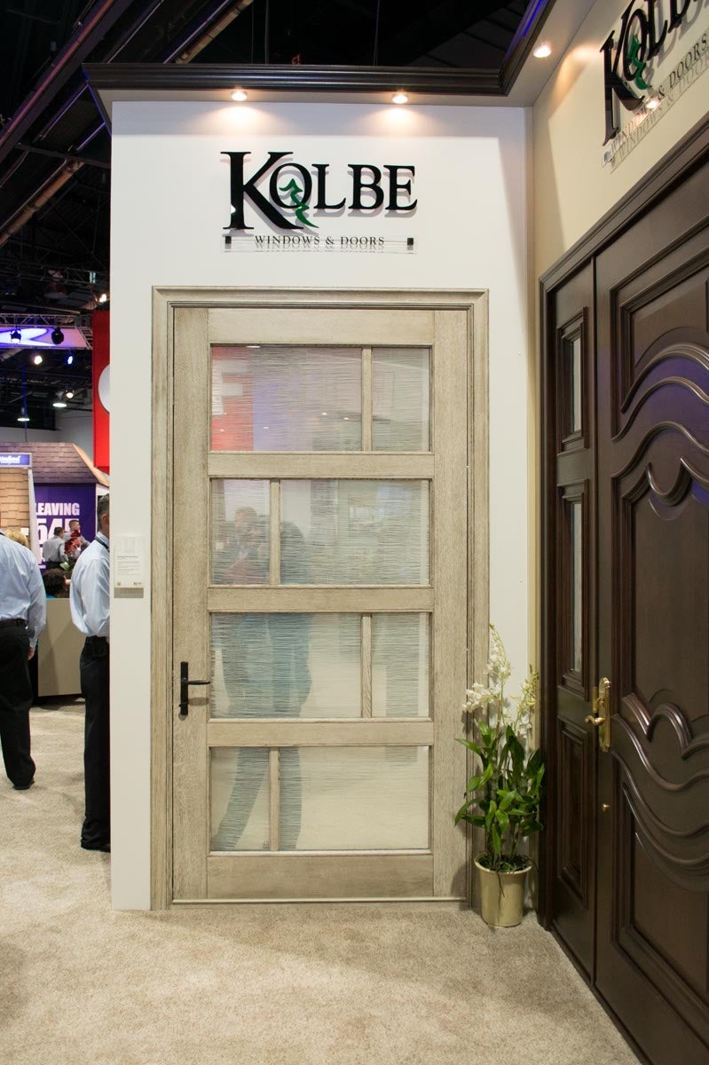CS53-2, Modern Door with Custom Glass, Cross Rails, PDL and Concealed Hinges (interior)