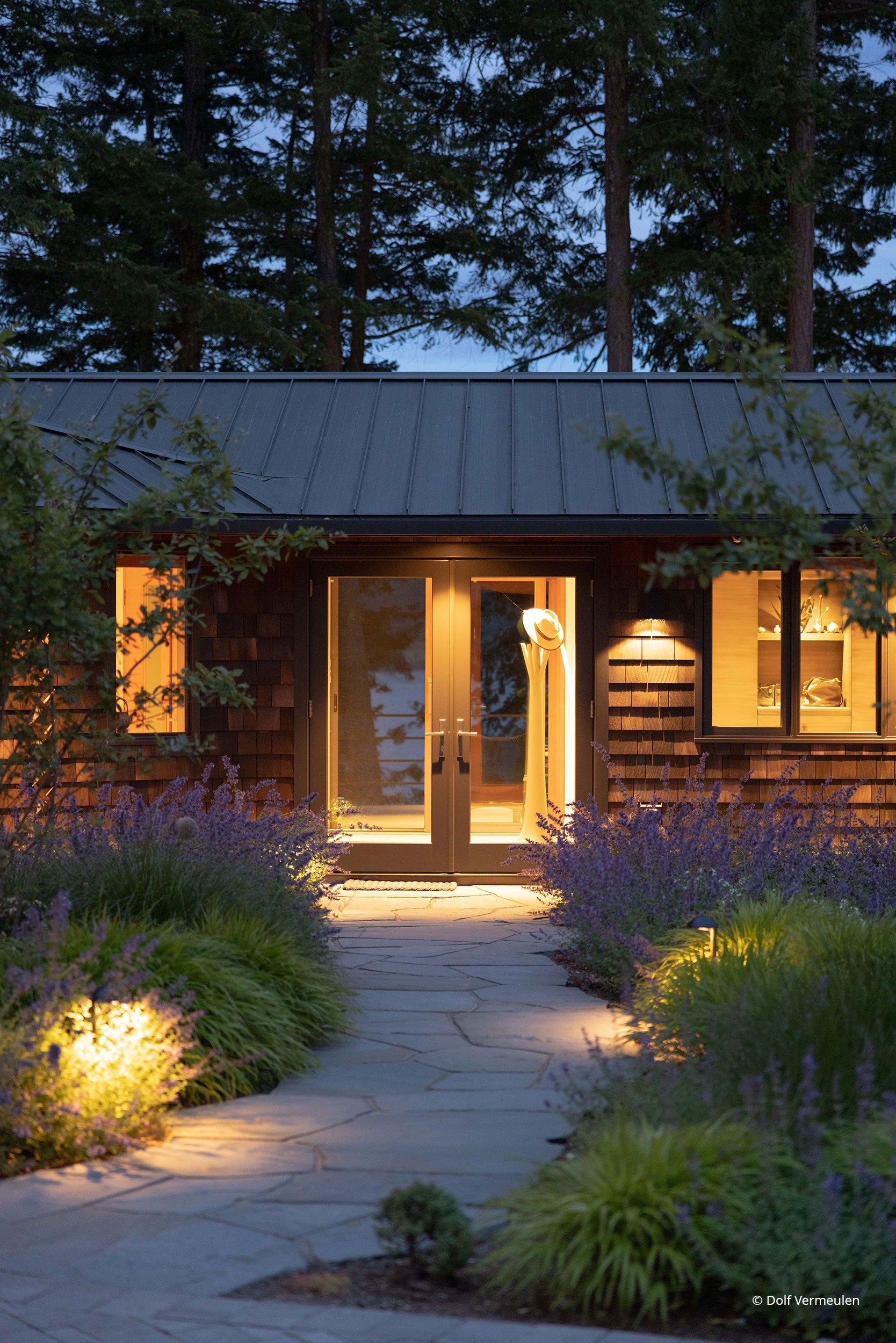 AO316 - Exterior of contemporary home with Ultra Series windows and doors