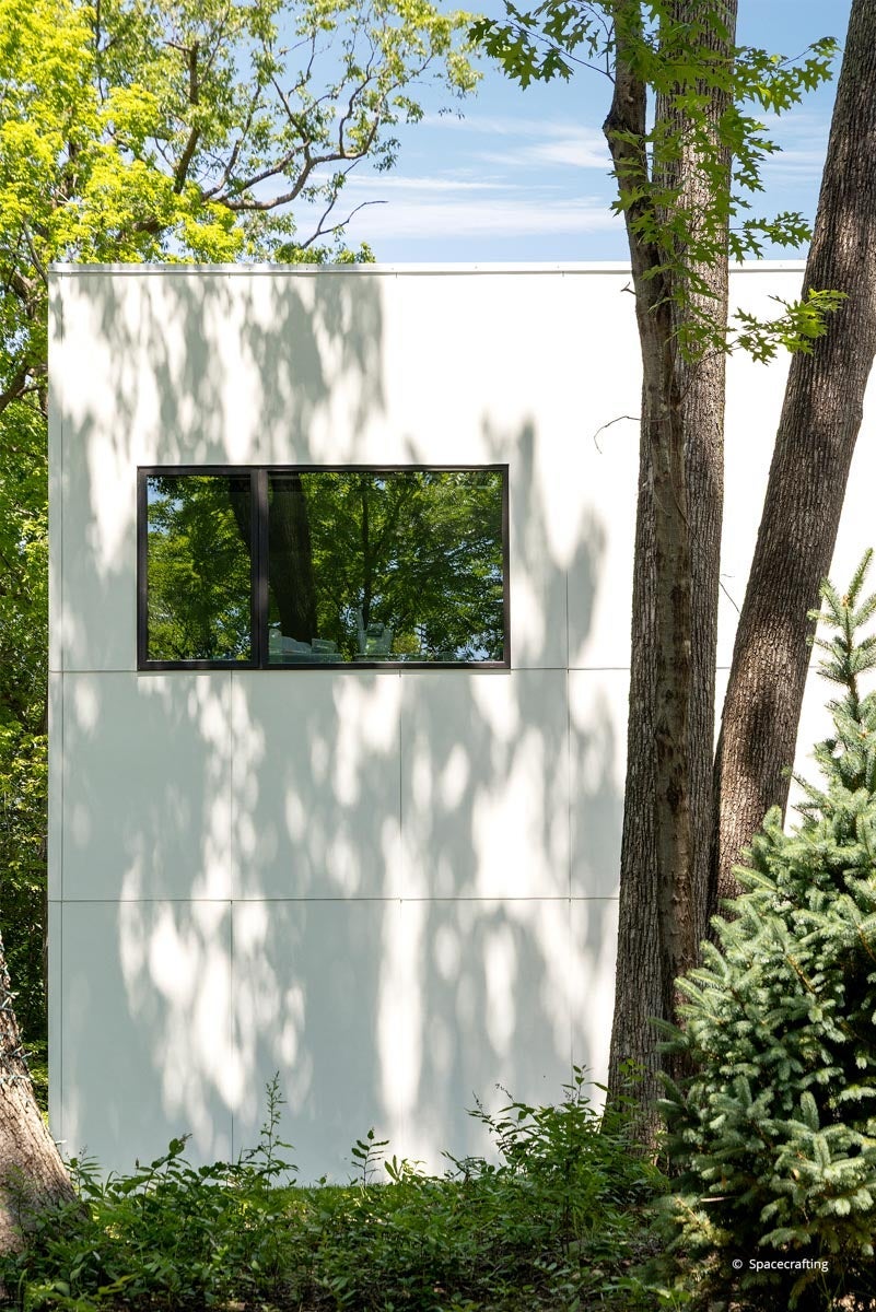 AQ314 - Exterior of home with Forgent Series windows