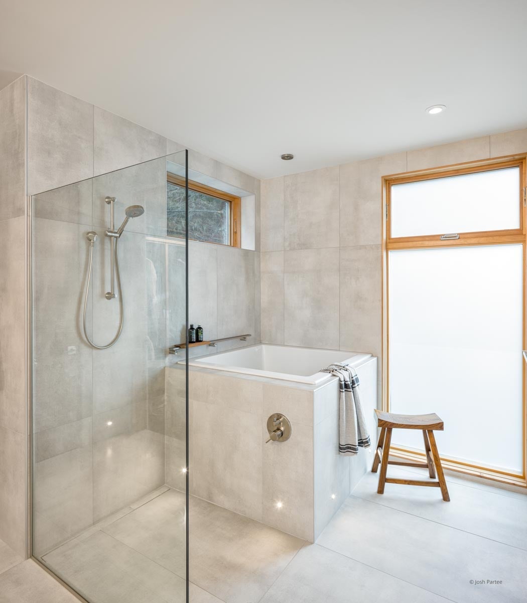 AO408 – Interior of waterfront home with VistaLuxe windows and doors