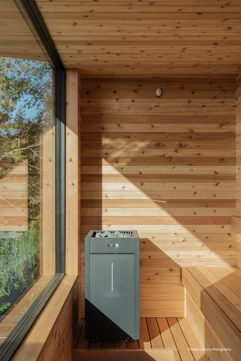 AP415 - Interior of home with VistaLuxe AL LINE windows