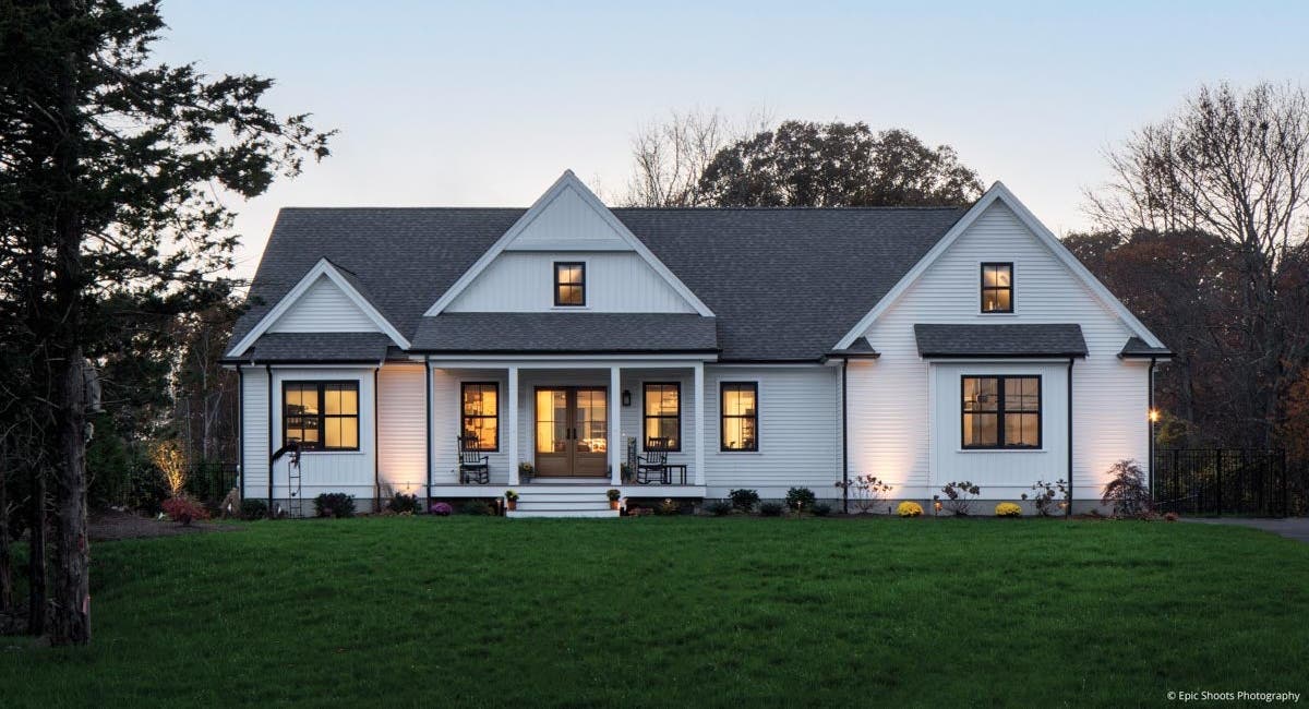 AM800 - front of home with Forgent series windows