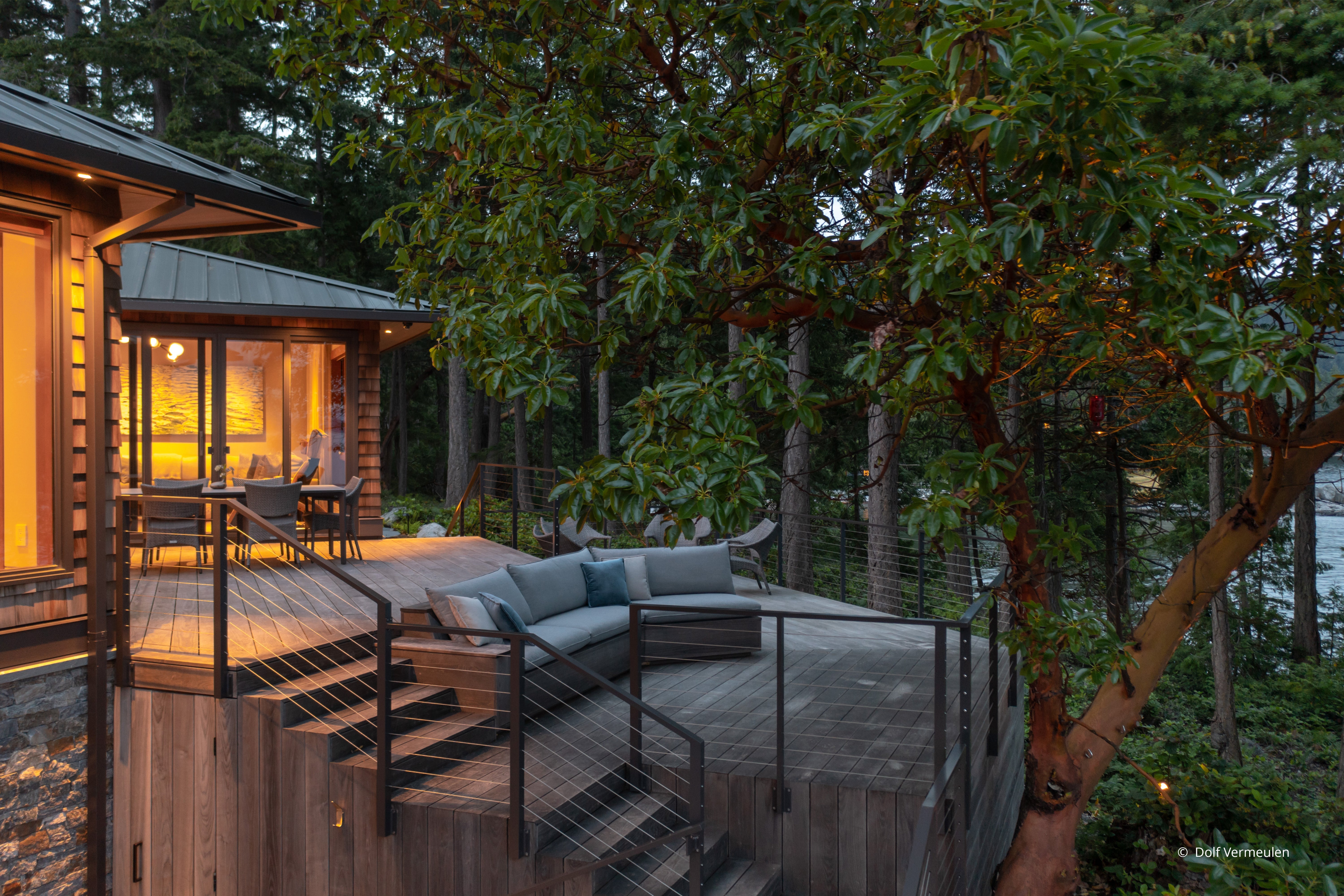 AO312 - Exterior of contemporary home with Ultra Series windows and doors
