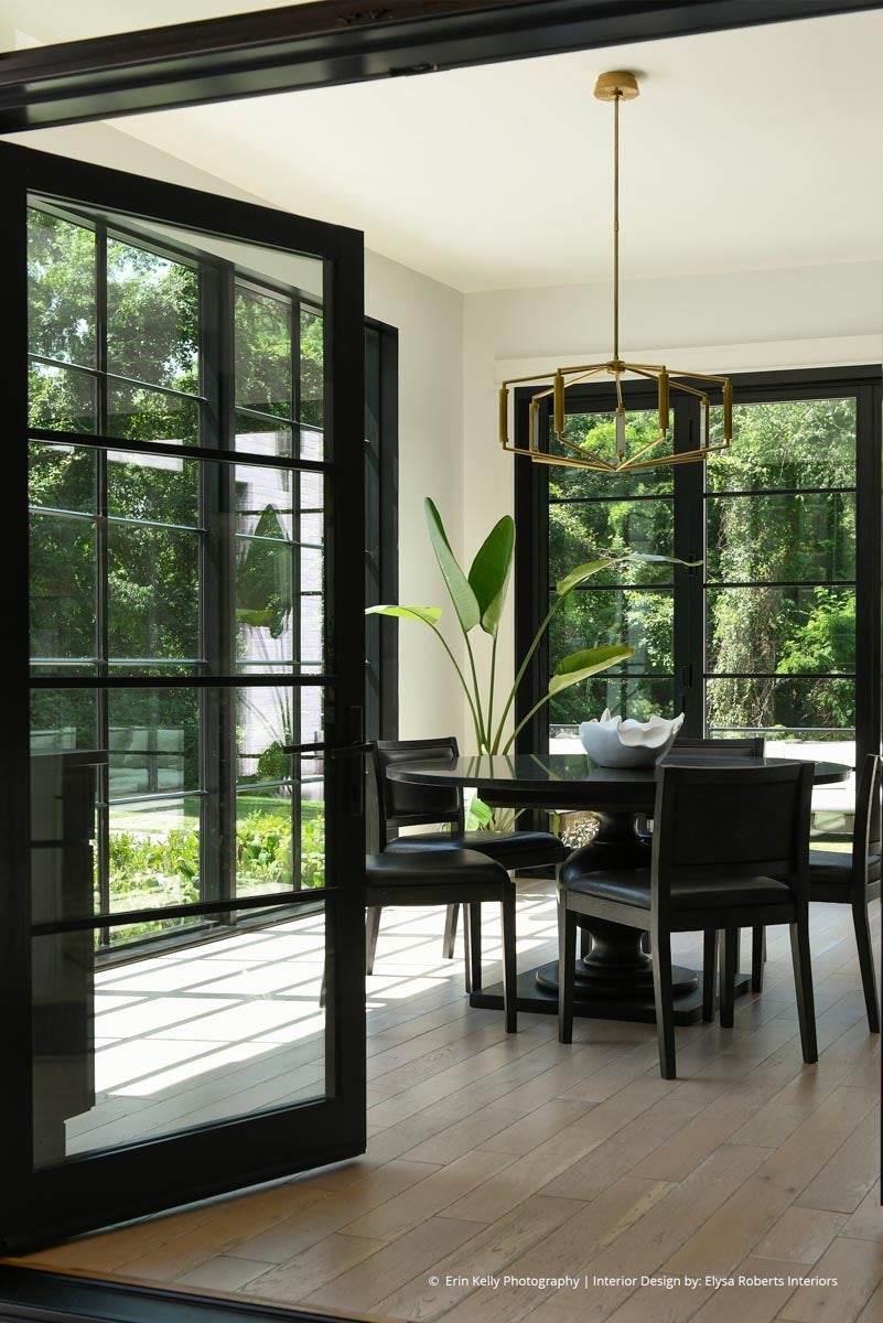 AQ806 - Interior of home with VistaLuxe WD LINE windows and doors