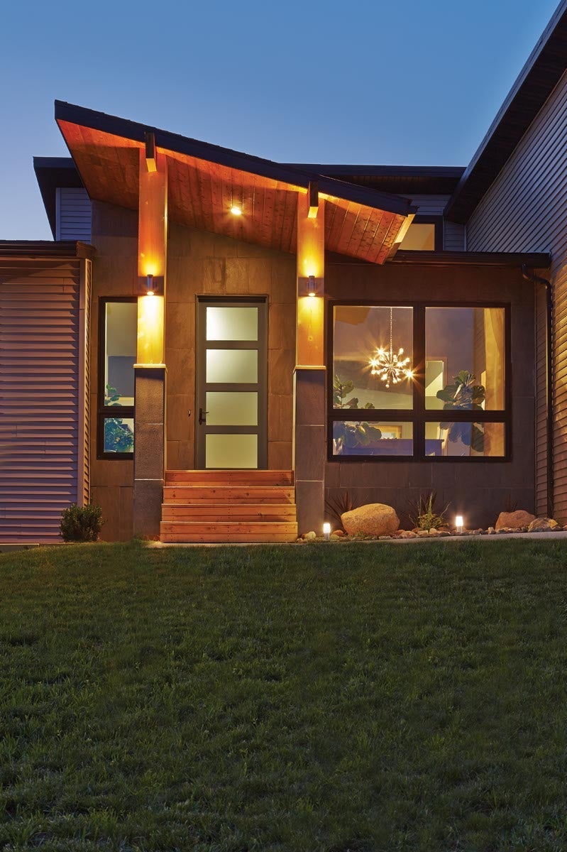 V922 - Architect's Energy-Efficient Home