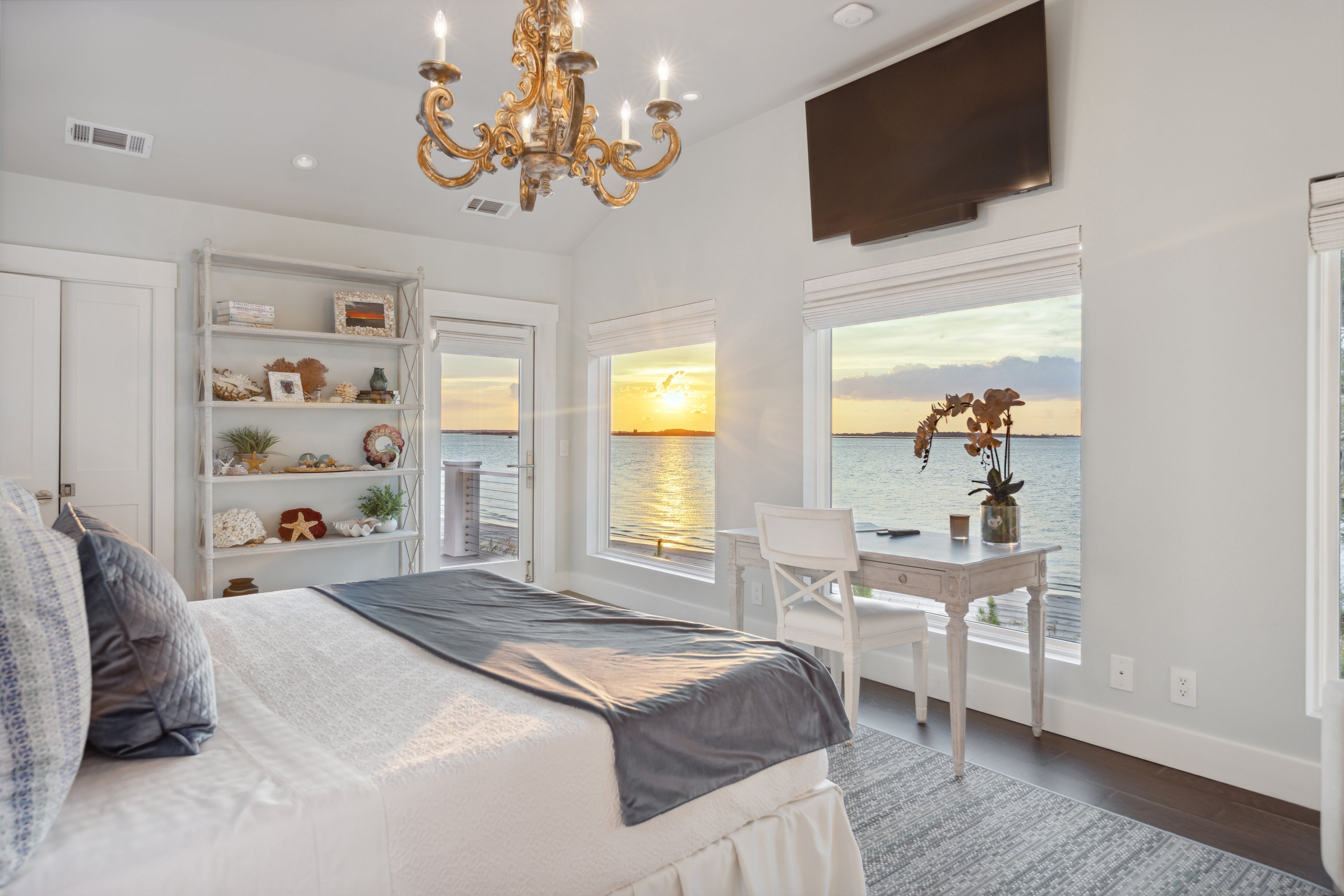 AN558 – Interior of waterfront home with Ultra windows and doors