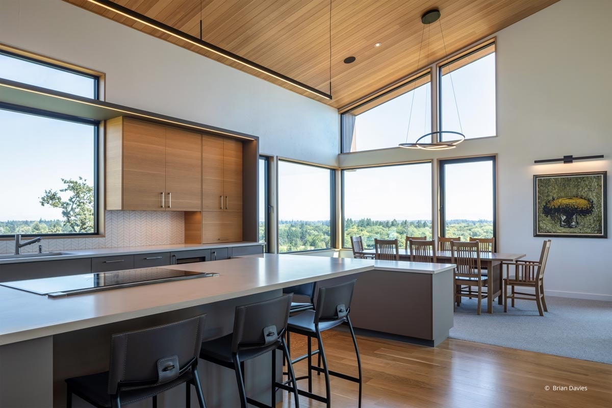 AQ518 - Interior of home with VistaLuxe AL LINE windows and doors