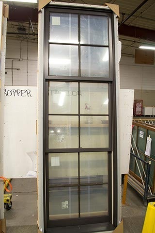 CS52-6, Traditional Triple Hung Window (exterior)