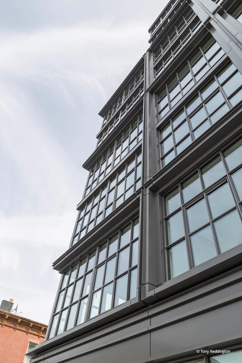 XX117 - Exterior of commercial building with Reynaers window systems