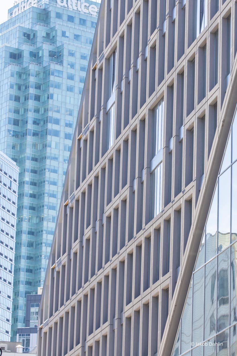 XX220 - Exterior of commercial building with Reynaers window systems