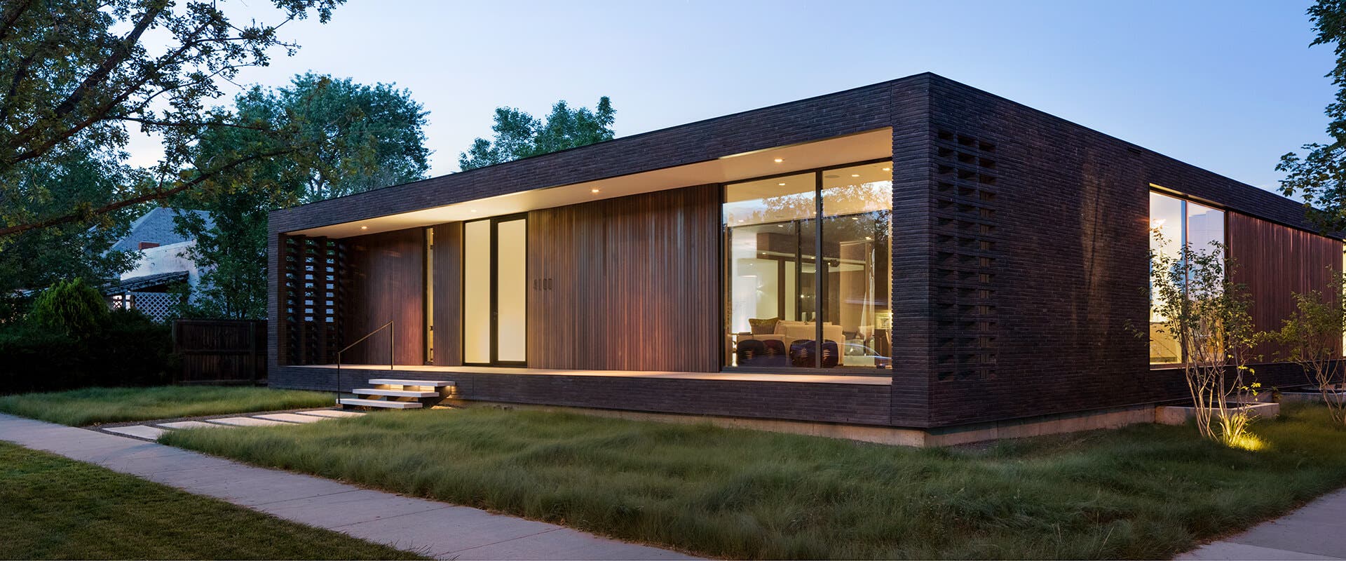 VistaLuxe-AL-PivotDoor-BCH-00-Exterior_7584-1920x800-hero.jpg