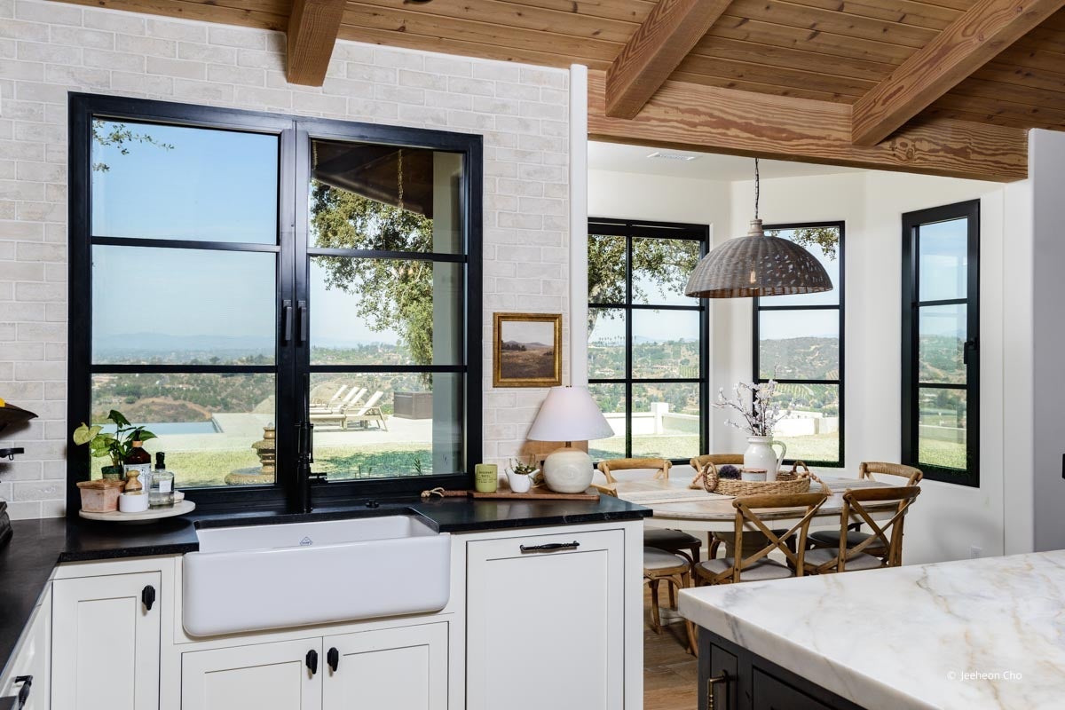 AP288 - Interior of home with VistaLuxe AL LINE windows