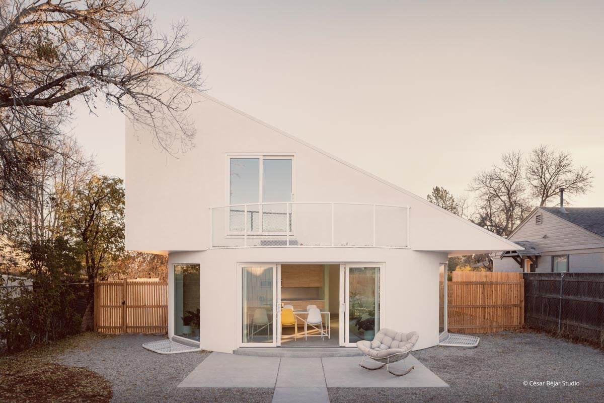 AQ602 - Exterior of home with Forgent Series windows and doors