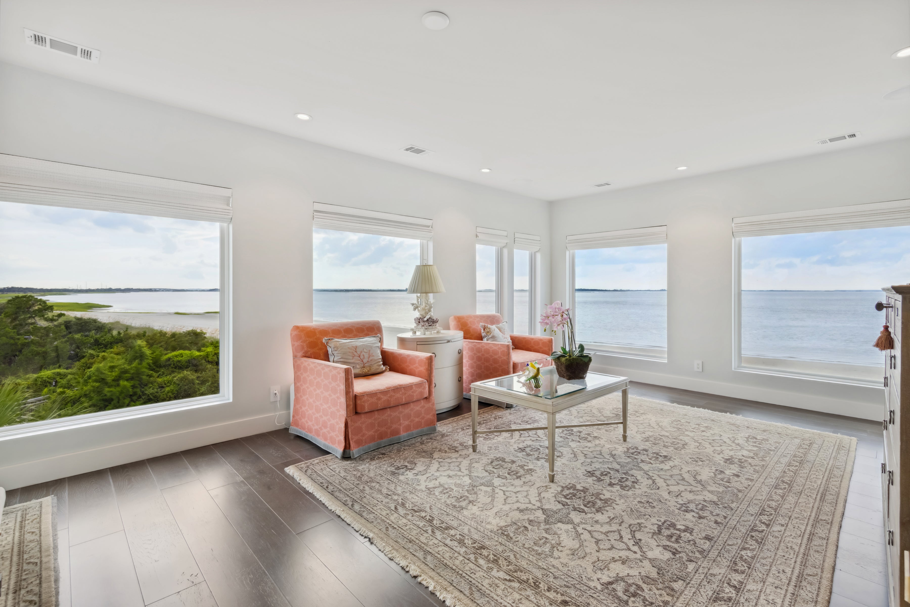 AN545 – Interior of waterfront home with Ultra windows and doors