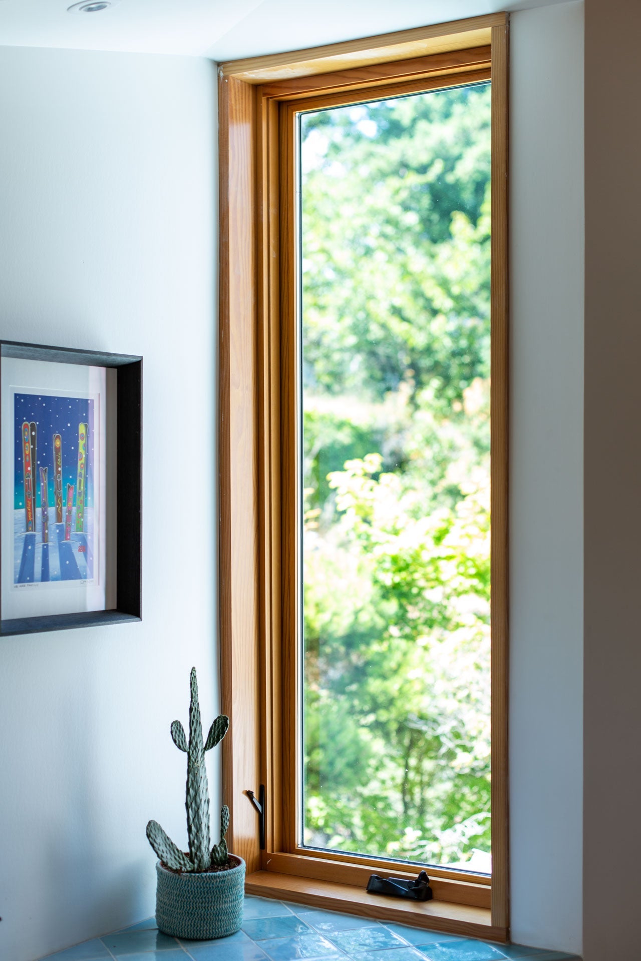 AN666 - Interior of contemporary home with Ultra Series windows and doors