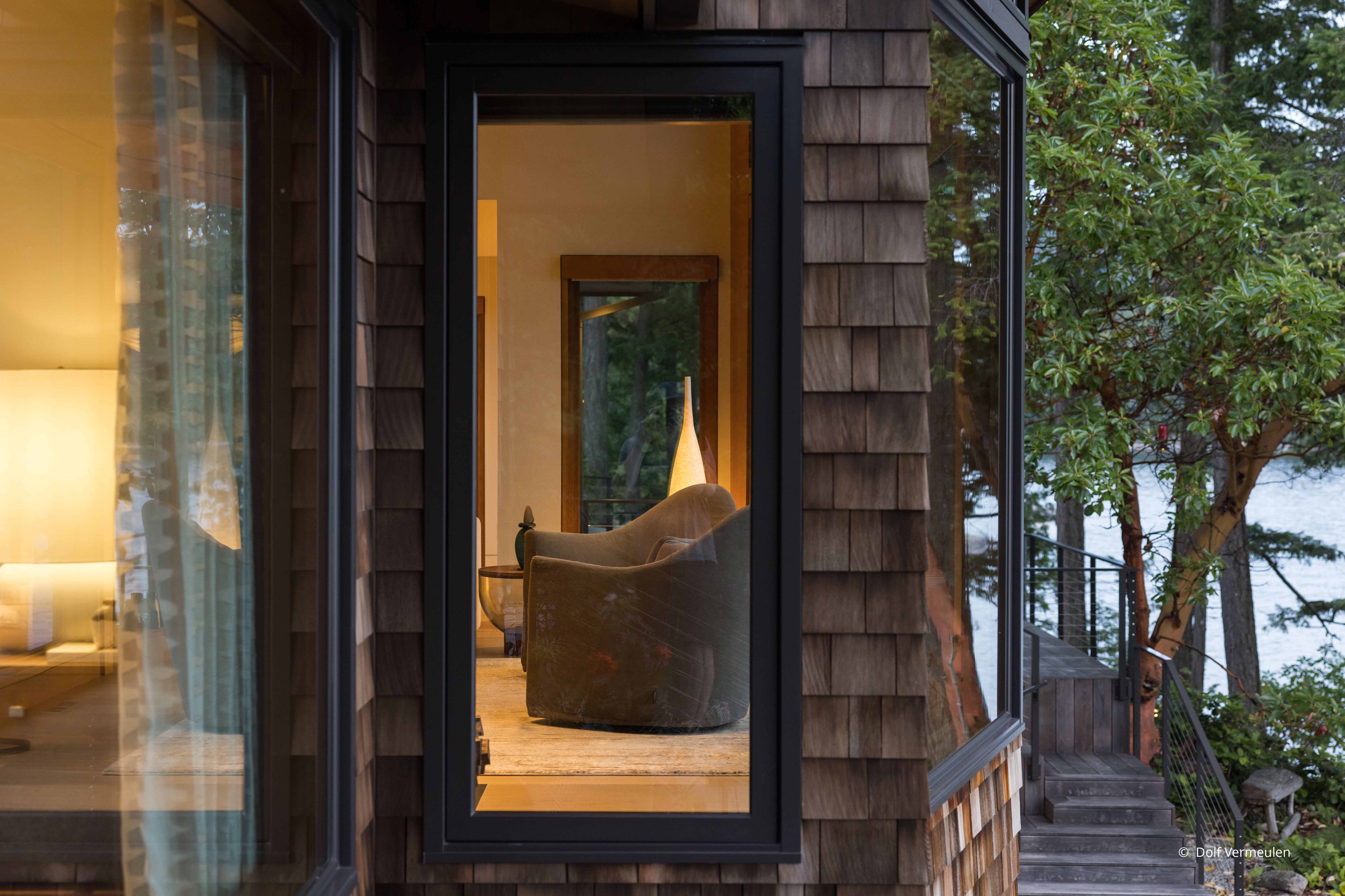 AO325 - Exterior of contemporary home with Ultra Series windows and doors