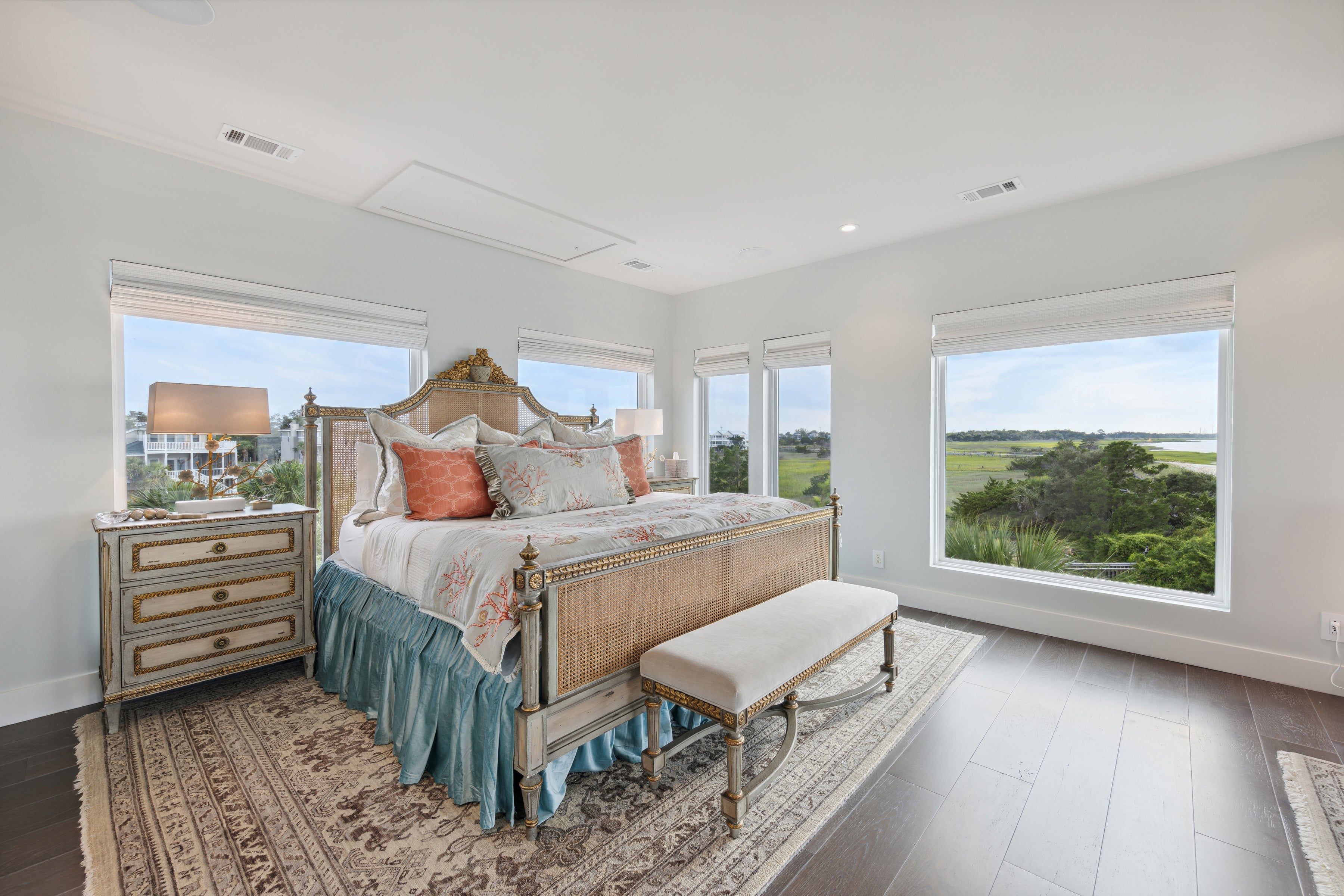 AN544 – Interior of waterfront home with Ultra windows and doors