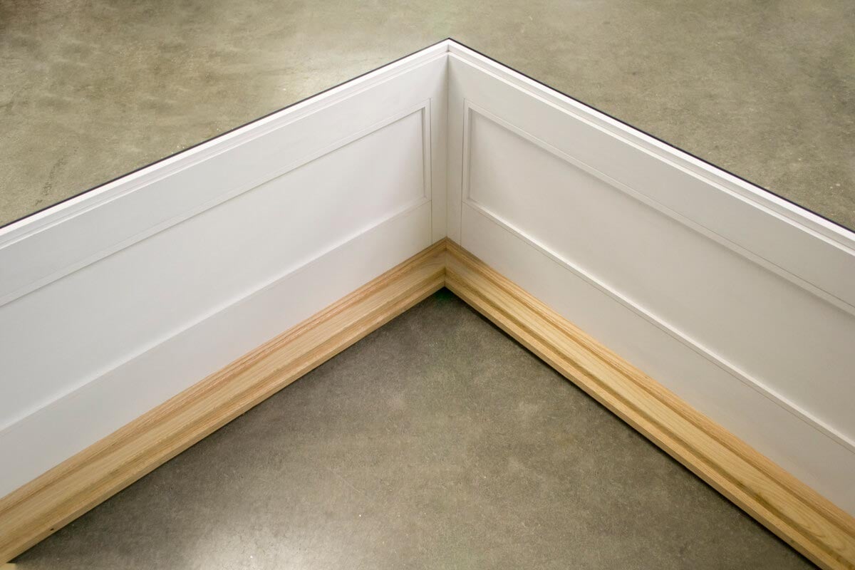 CS01-3, 90° Stationary Door Corner Unit (interior closeup of flat panel)
