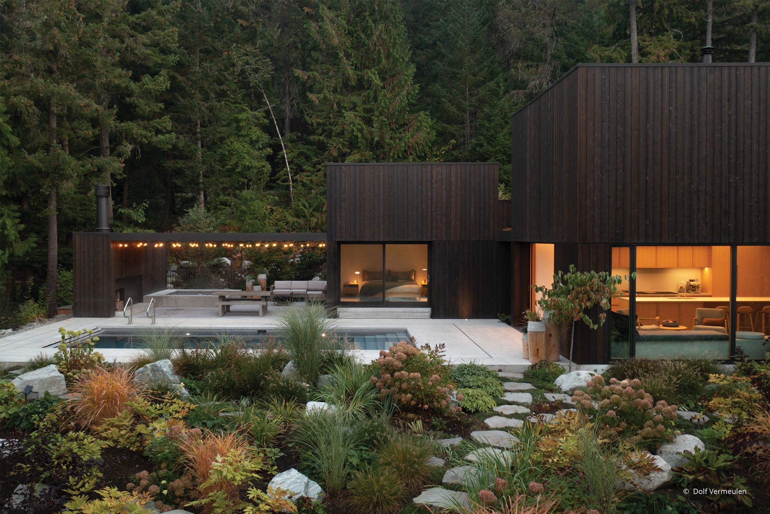 AO211 - Backyard of contemporary home with VistaLuxe windows and doors