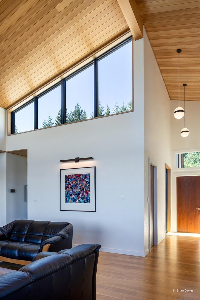 AQ514 - Interior of home with VistaLuxe AL LINE windows and doors