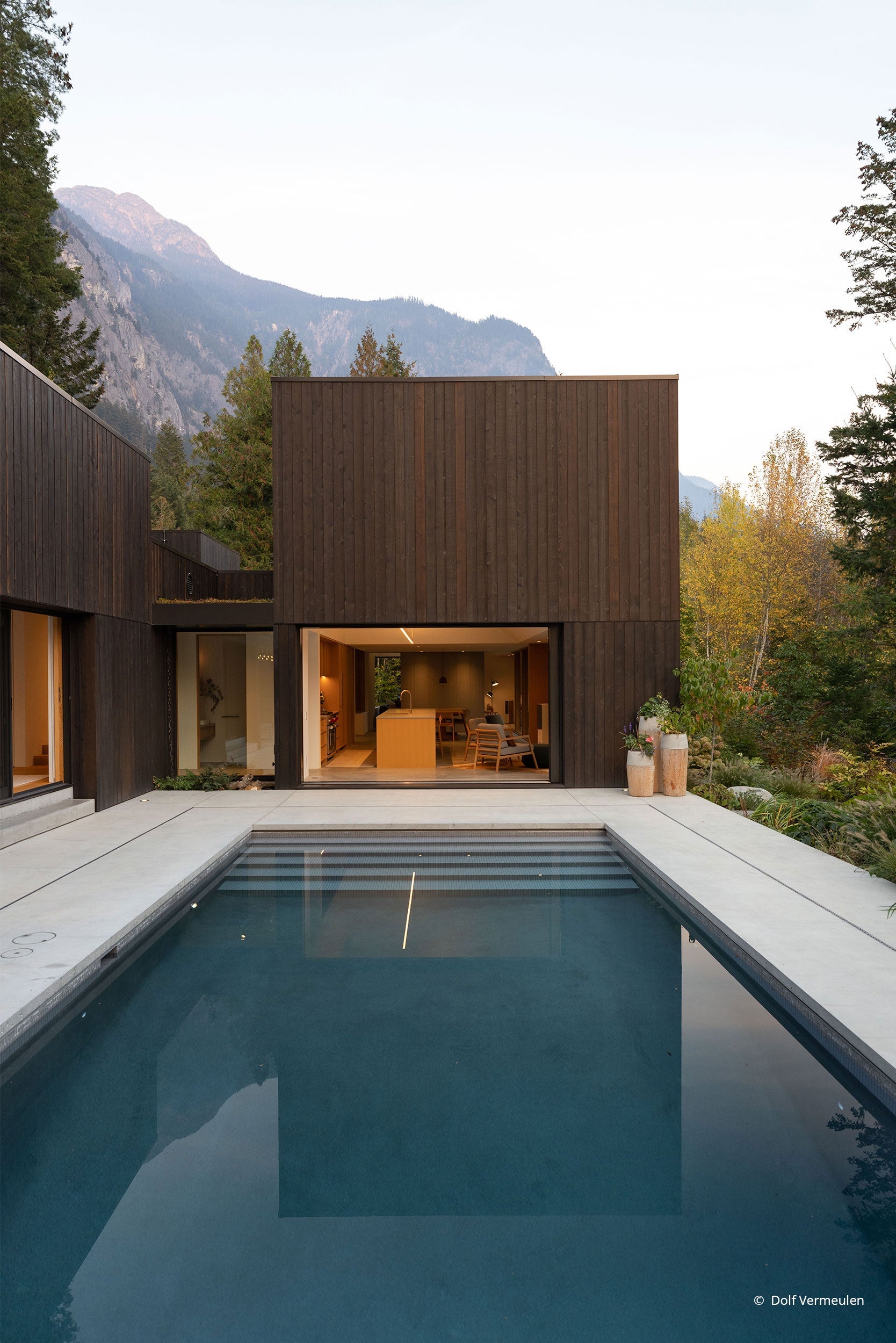 AO215 - Backyard of contemporary home with VistaLuxe windows and doors