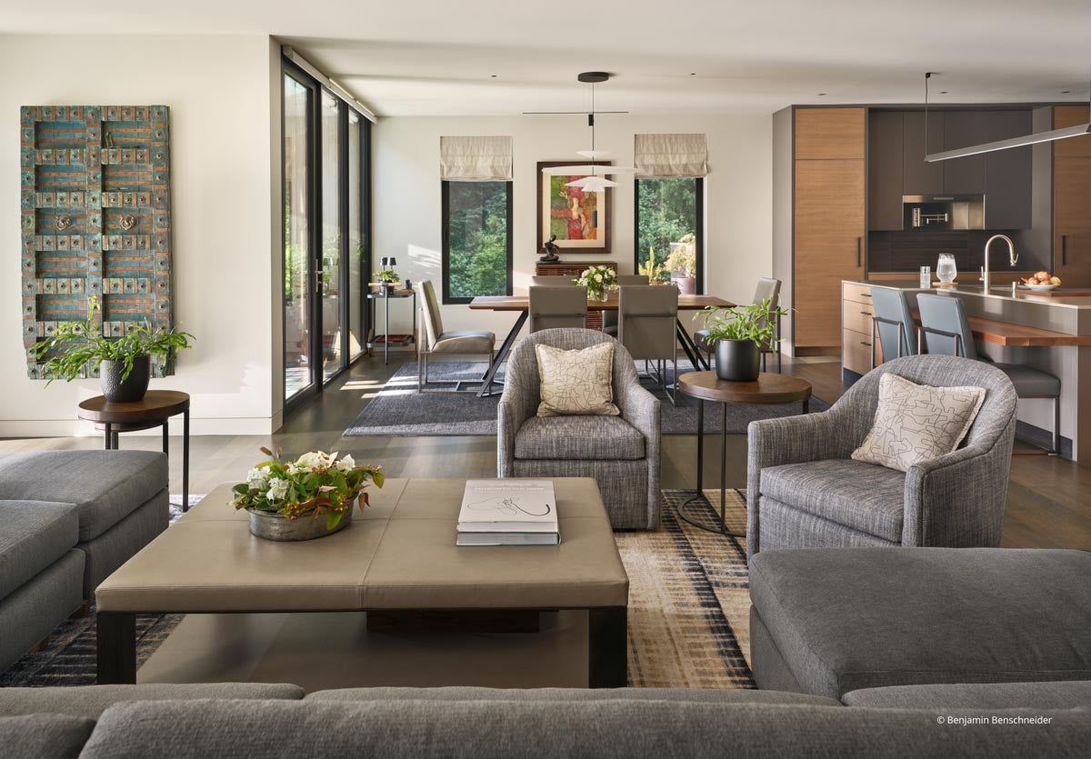 AR714 - Interior of home with VistaLuxe AL LINE windows and doors