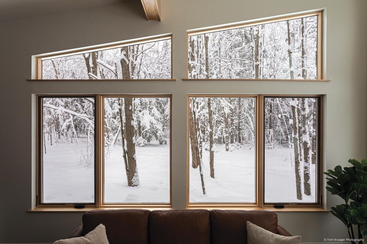 AM307 - Kolbe VistaLuxe WD casements and geometric direct sets featured in living room