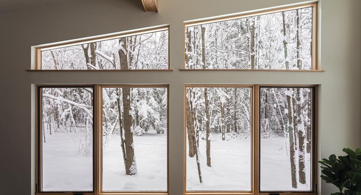 AM307 - Kolbe VistaLuxe WD casements and geometric direct sets featured in living room