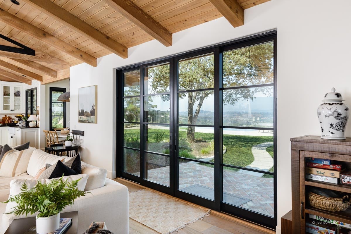 AP279 - Interior of home with VistaLuxe AL & WD LINE windows and doors