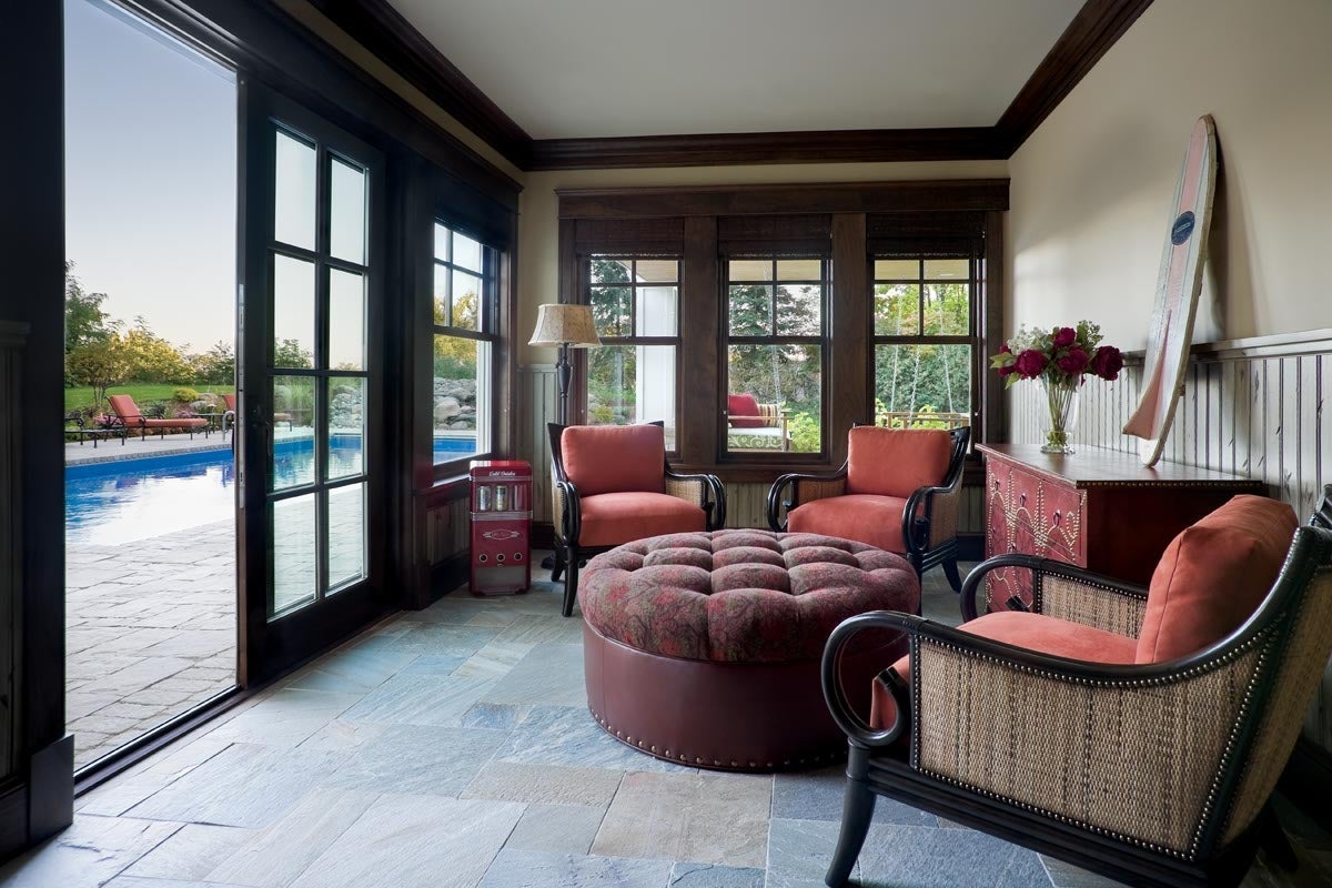 V422