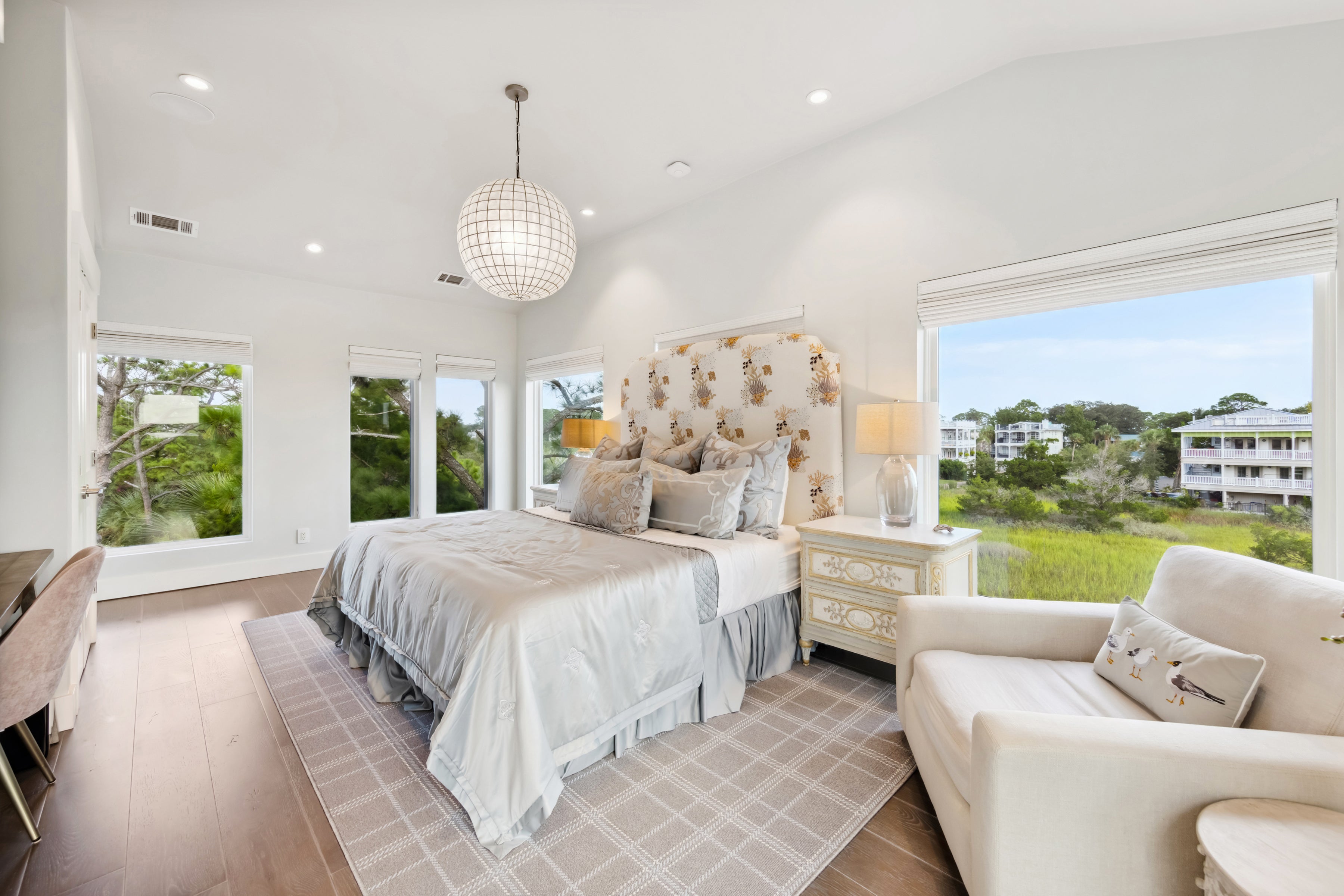 AN560 – Interior of waterfront home with Ultra windows and doors