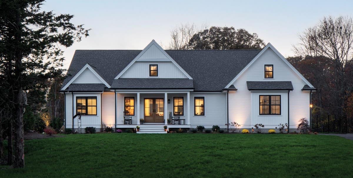 AM800 - front of home with Forgent series windows