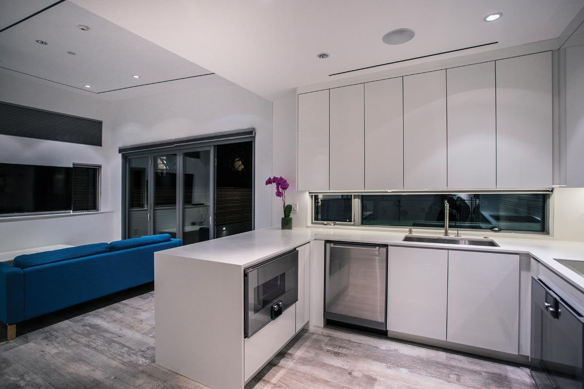 VistaLuxe WD LINE direct set, awning and complementary folding door 