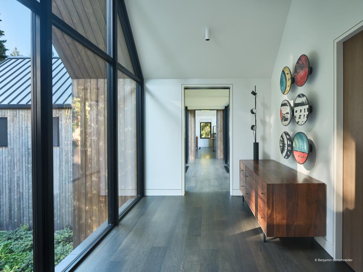 AR708 - Interior of home with VistaLuxe AL LINE windows and doors