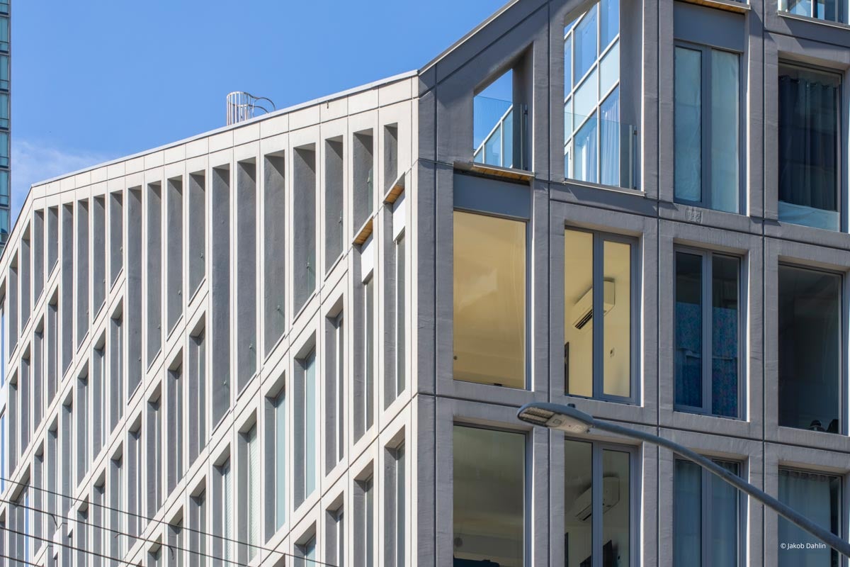XX216 - Exterior of commercial building with Reynaers window systems